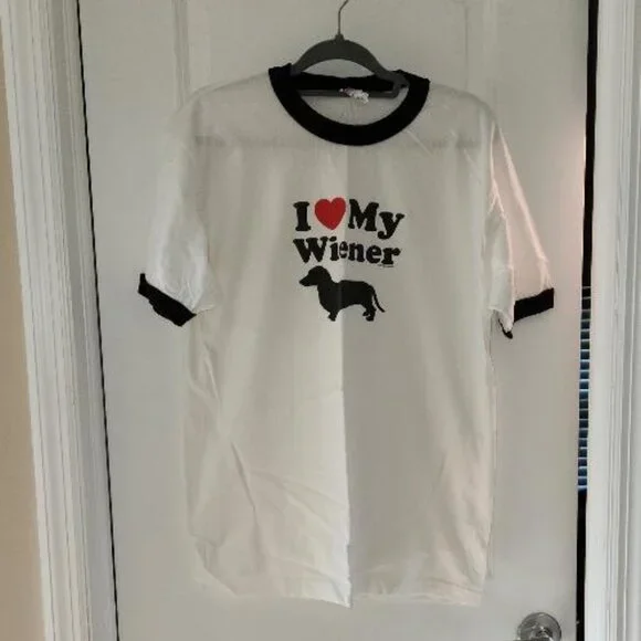 Graphic T-shirt that reads "I ❤️ My Weiner" - Picture 1 of 3